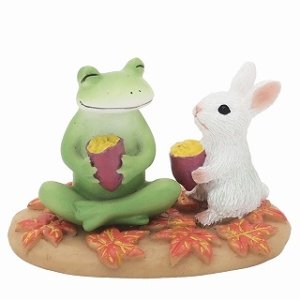 画像: Copeau 焼き芋を食べるカエルとウサギ